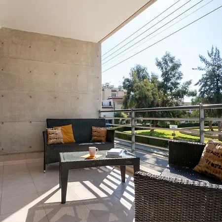 Apartment Cozy & Stylish - 2bd - Central Area & Parking *
