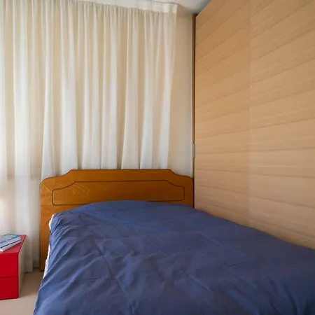 Cozy & Stylish - 2bd - Central Area & Parking *